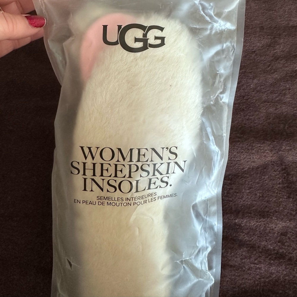 Ugg brand size 7 insole replacement. Brand new in package.